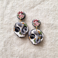 Load image into Gallery viewer, PEEK-A-BOO #3